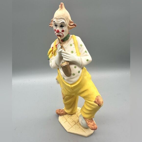 Vintage ceramic clown playing saxophone - Picture 1 of 7